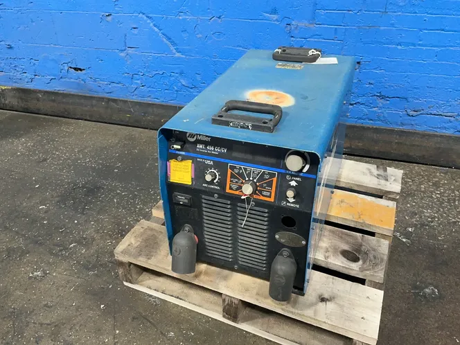 MILLER 450 AMP WELDER  -  XMT 456 CC/CV