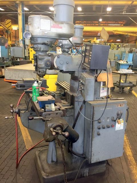 1.5 HP BRIDGEPORT J HEAD RAM TYPE VERTICAL MILLING MACHINE: STK #68514