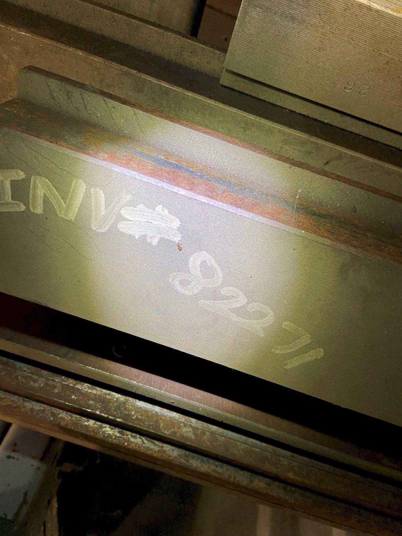(1) PREOWNED 4-WAY DIE HOLDER, 4 in  WIDE, 121-1/4 in  LONG, 3-1/2 in  HIGH, 2-3/4 in  DIE BLOCK WIDTH