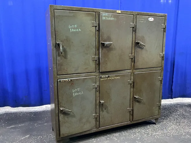 STRONG HOLD 6 DOOR LOCKERS