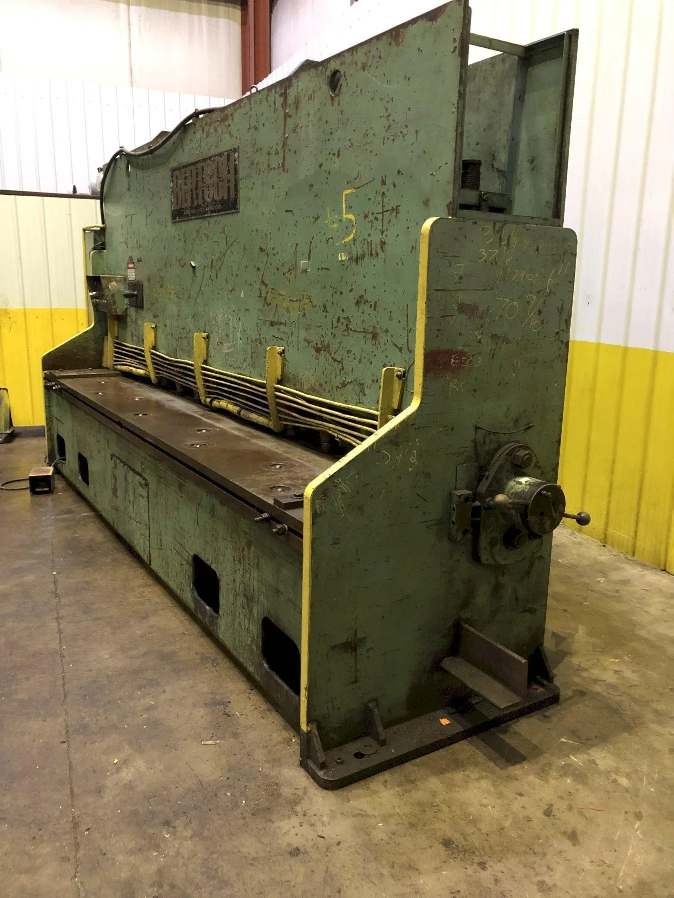 BERTSCH MODEL 500 HYDRAULIC SHEAR – 12' × 1/2" CAPACITY