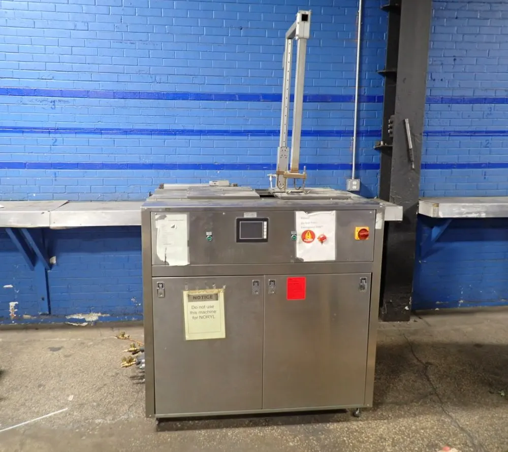 BRANSON ULTRASONIC INDUSTRIAL CLEANING MACHINE  -  B950RS SS 40/80DA