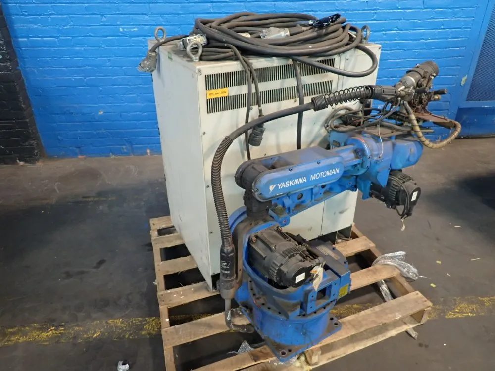 YASKAWA MOTOMAN ROBOT  -  MH6