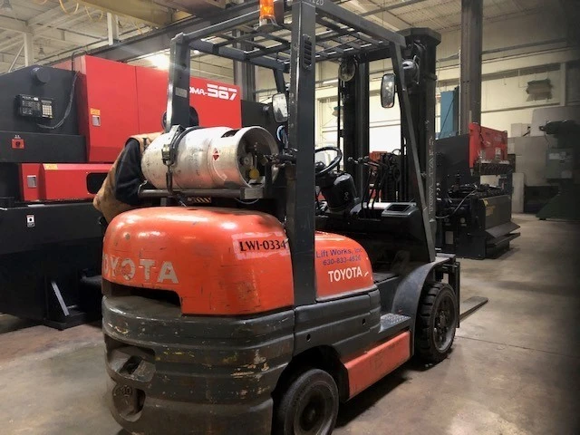 6000LB TOYOTA MODEL 42-6FGCU30 LP FORKLIFT TRUCK