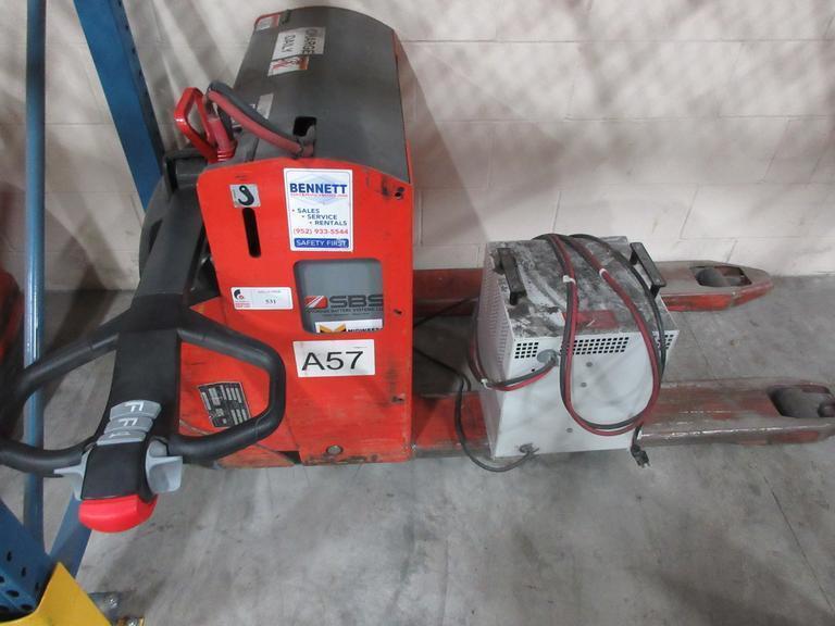Linde Model EGU 20 Electric Pallet Jack, 4400 LB Capacity, 46" Fork Length- Auction Item