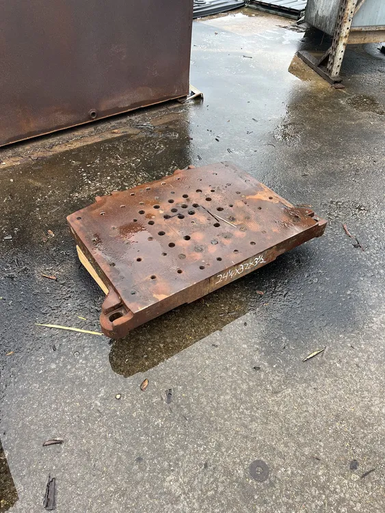 PENNCO 32 X 24 1/4 X 3.5  SOLID - Hoists (All Types)