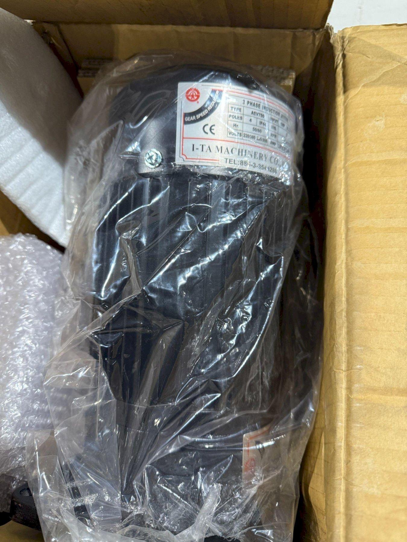 I-TA MACHINERY PHASE 3 MOTOR AEV750 NEW W BOX