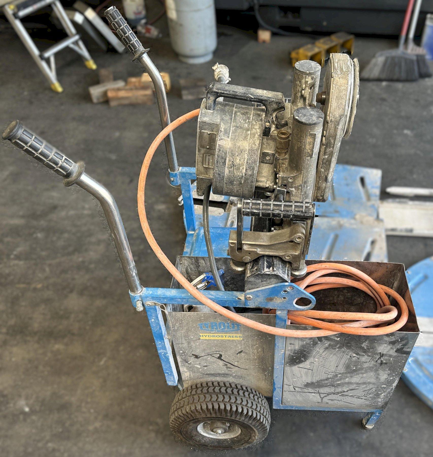 TYROLIT WSE1621 Wall Saw Complete w/ Motor, Blade Guard, Controller with Remote and Track Low Hours