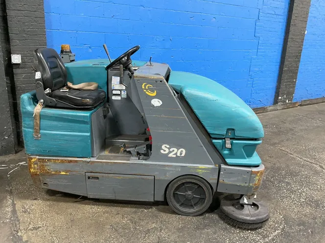 TENNANT S20 SWEEPER  -  A80736002