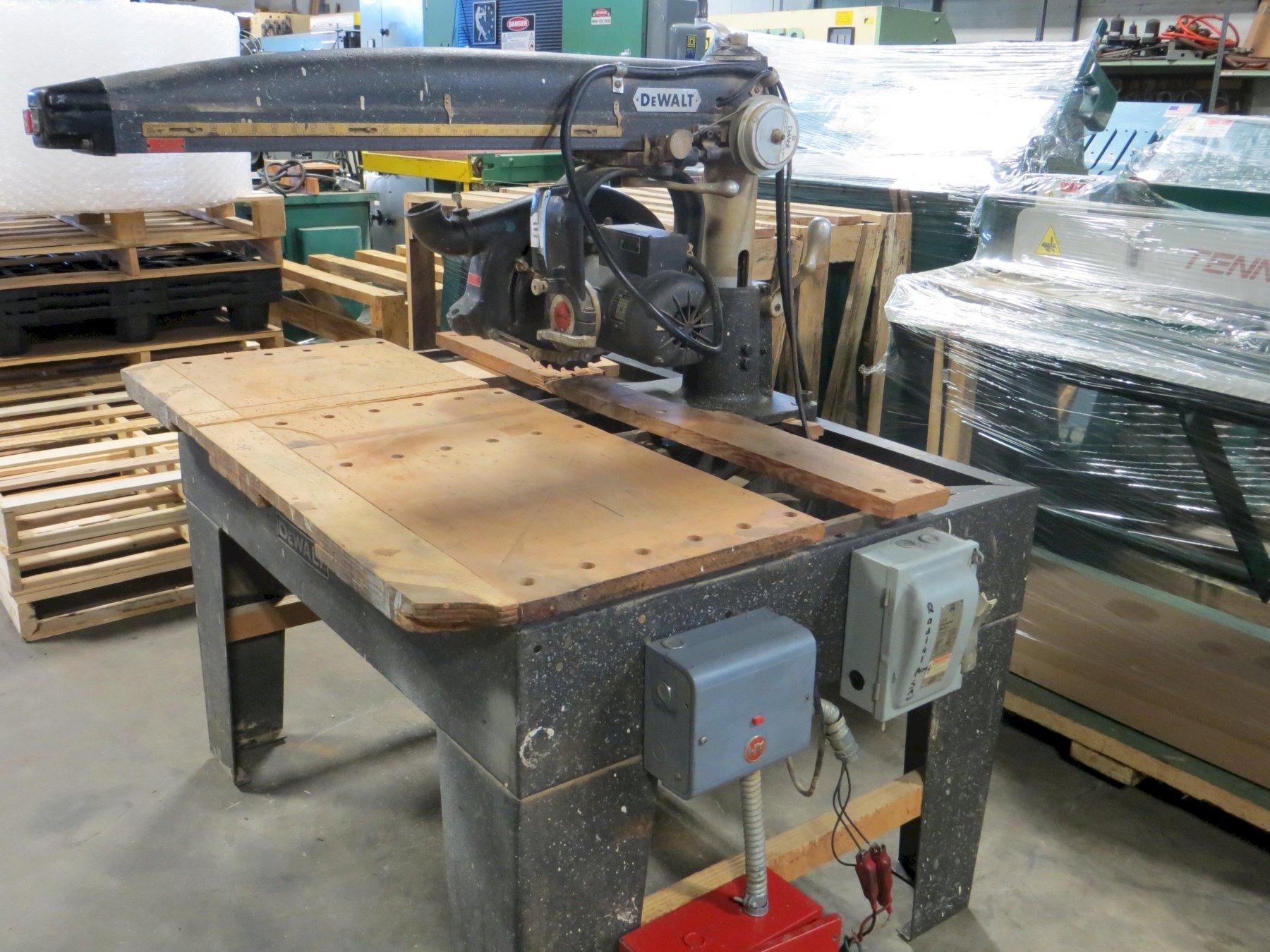 DEWALT HEAVY DUTY 14” RADIAL ARM SAW   MODEL: GAMN TYPE B