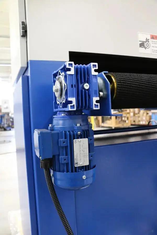 1 - PREOWNED APEX EZ SANDER, MODEL #: E73760M230-3, S/N: 211021