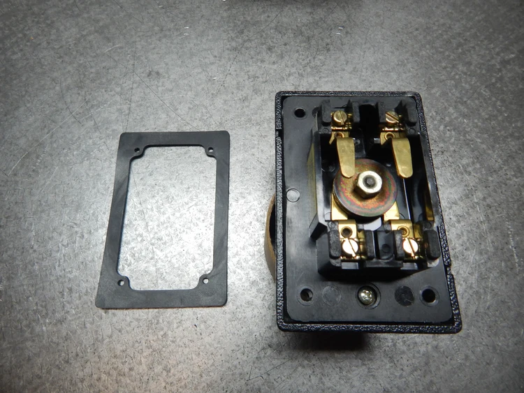 REES #00662-002-2-95 RED Push Plunger #1143