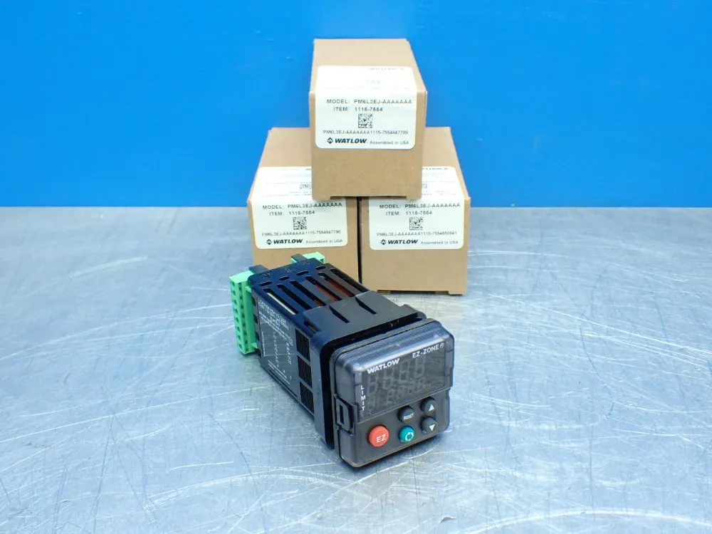 WATLOW 3 PANEL MOUNT PROCESS CONTROLLERS  -  PM6L3EJ-AAAAAAA