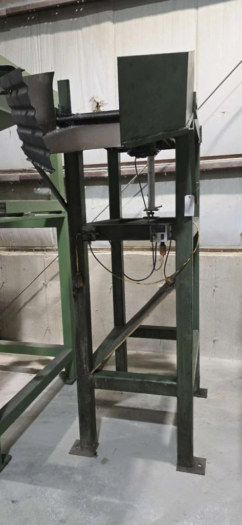 79" Exit Overhead Parts Hopper