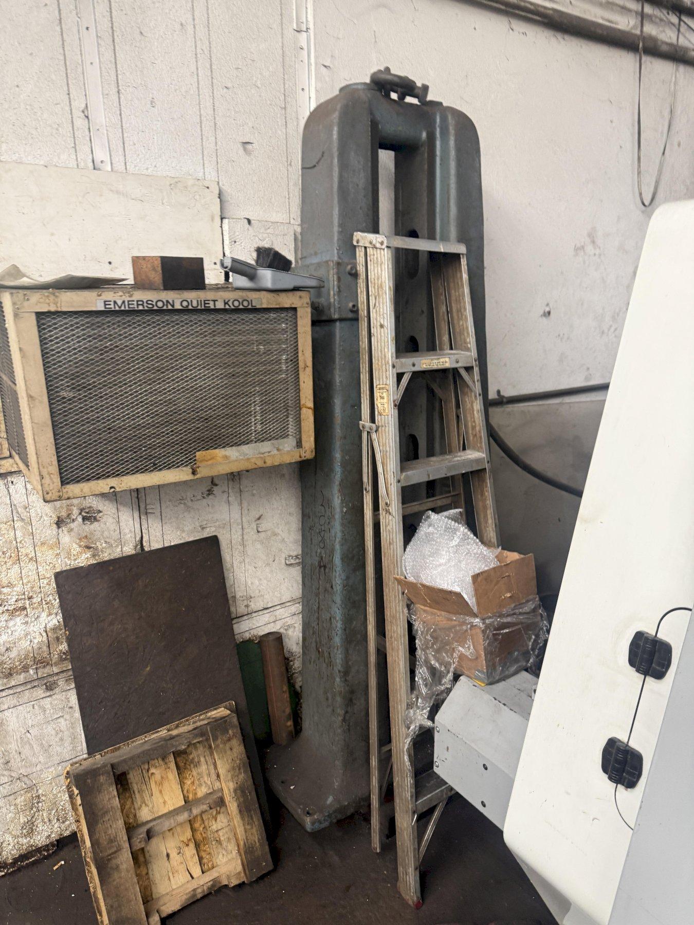 5" GIDDINGS & LEWIS 350-T HORIZONTAL BORING MILL TAILSTOCK. STOCK #0545126