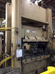 300 TON PACIFIC HYDRAULIC PRESS