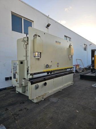 1996 Adira QHD-30040 Hydraulic Press Brake (#5355)