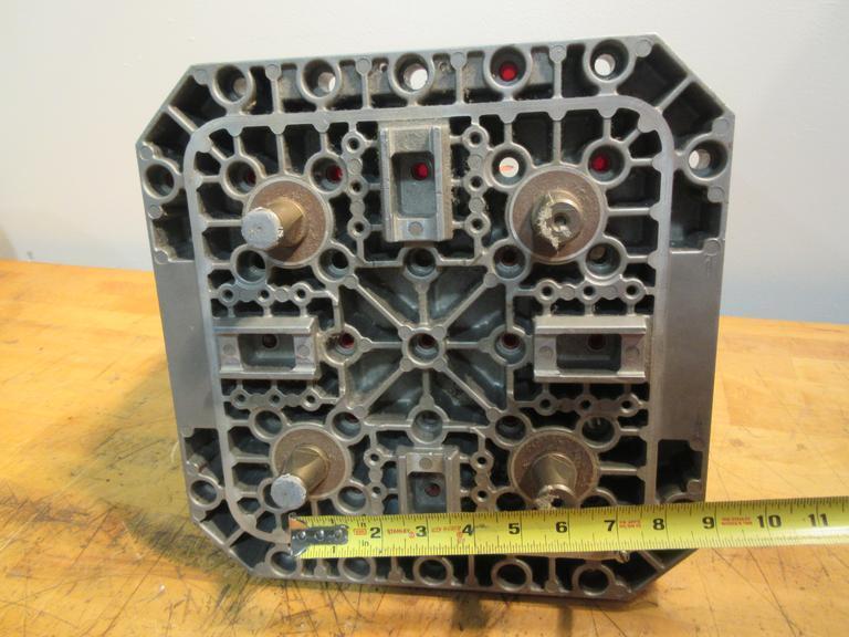 EROWA ER-021401 320mm X 320mm Pallet 2"x2" Non-Threaded Grid Pattern- Auction Item