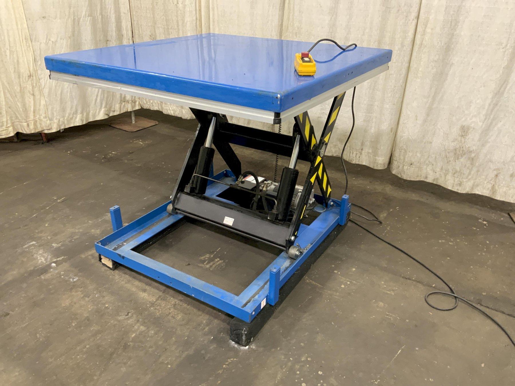 3330 LBS GLOBAL INDSUTRIAL HYDRAULIC SCISSOR LIFT TABLE: STOCK #81178