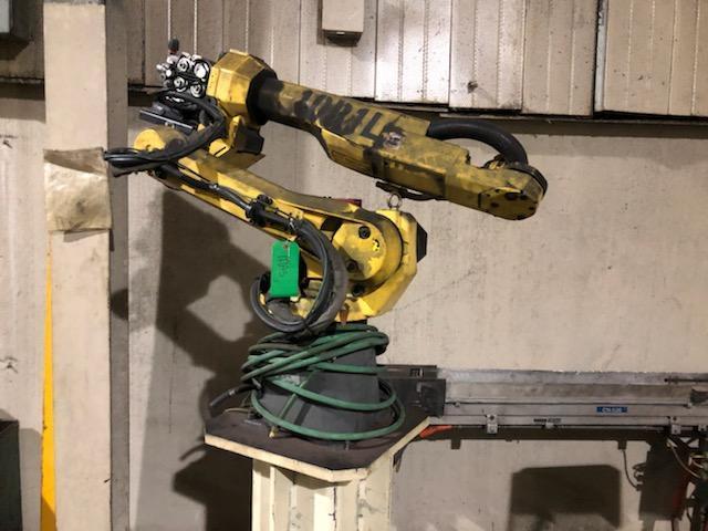 FANUC ROBOT 100IC ARC MATE WELDING ARM
