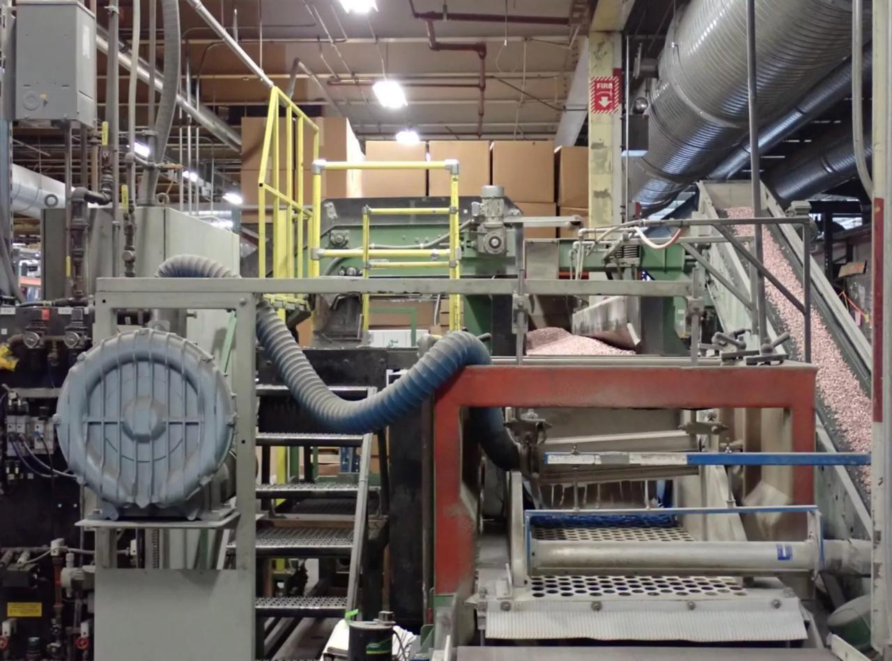 2004 Rosler model r 550/4600 da continuous vibratory finishing system complete system with controls, reclaim, etc.