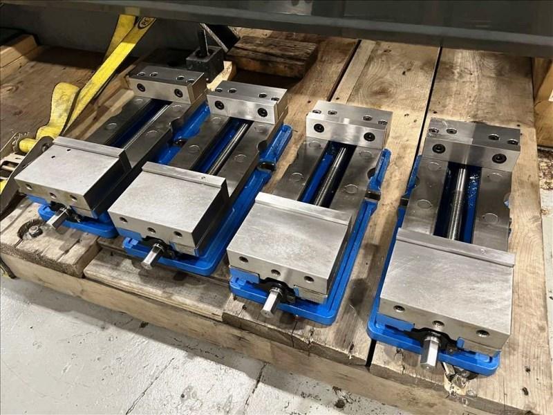HAAS TM-2P CNC TOOLROOM MILL WITH TOOL CHANGER