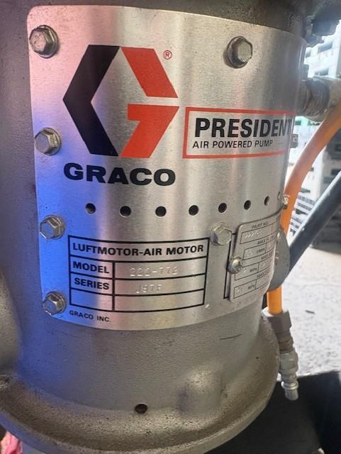 5 GAL BUCKET GRACO AIR MOTOR MODEL 222-772 STOCK# 4435