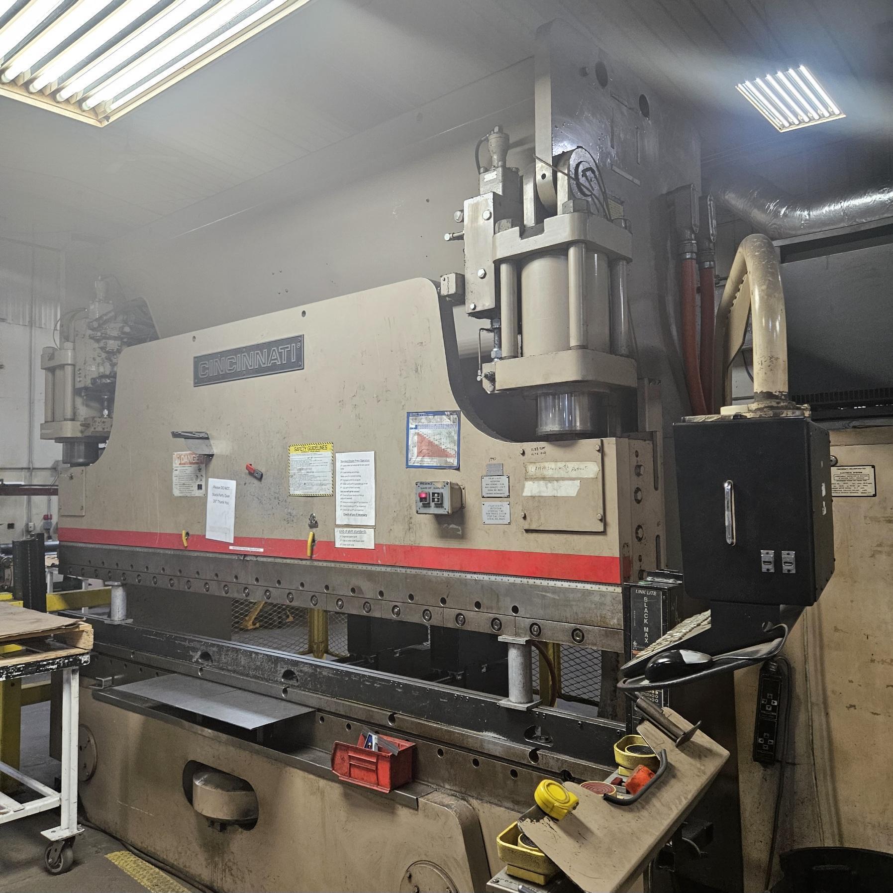 175 TON X 12' CINCINNATI AUTOFORM 175X10AF 6 AXIS CNC HYDRAULIC PRESS BRAKE W/ UPDATED TOUCH SCREEN CONTROL. STOCK # 0149724