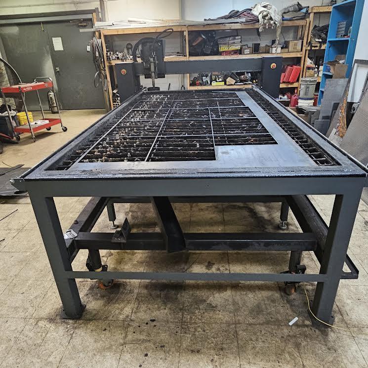 TRU CUT CNC PLASMA CUTTING TABLE W/ HYPERTHERM PLASMA CUTTER. STOCK # 0560325.