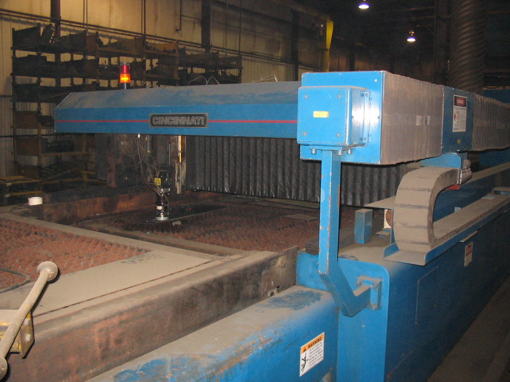 2000 WATT CINCINNATI CL-7 LASER CUTTING MACHINE WITH (2) 6' x 12' PALLETS