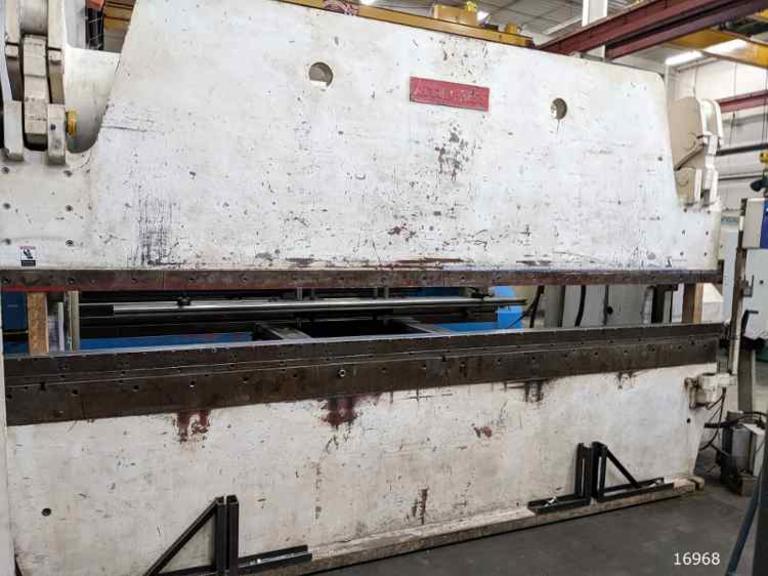 Accurpress 175 Ton x 12' Hydraulic Press Brake Model 717512 with Automec CNC 150 Backgauge and ETS Ram Control- Auction Item