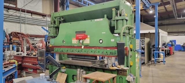 175 Ton x 10′ Cincinnati 175 FM Hydraulic Press Brake, 1985