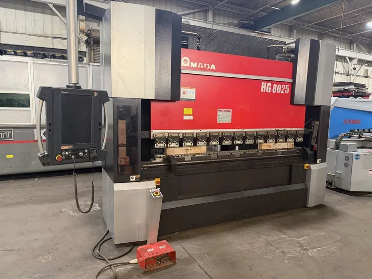 USED AMADA 89 TON X 8.5' 8-AXIS SERVO / HYDRAULIC CNC PRESS BRAKE MODEL HG-8025