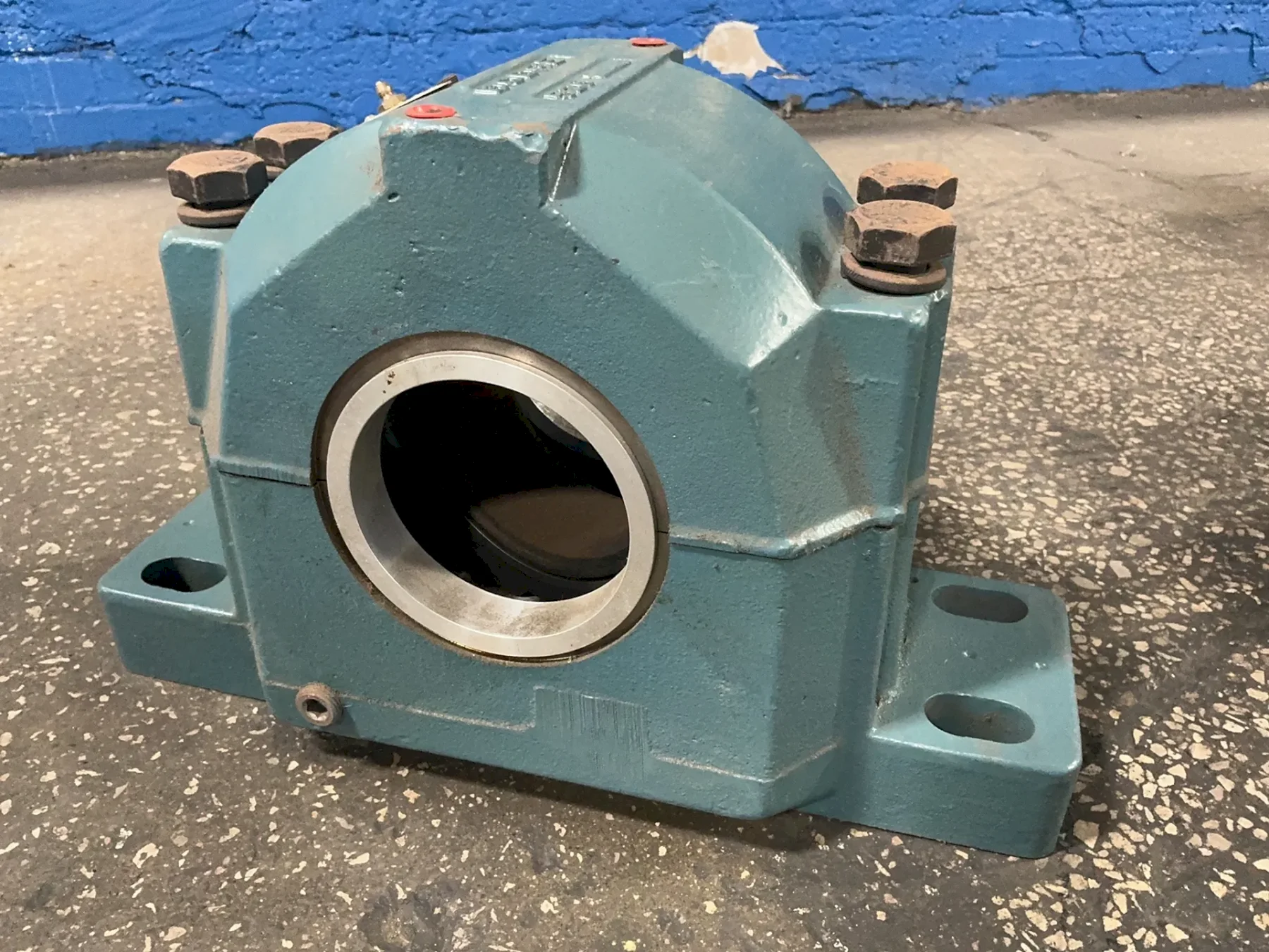 DODGE 5.5” DIAMETER 526 SERIES SPHERICAL ROLLER BEARING  -  044031
