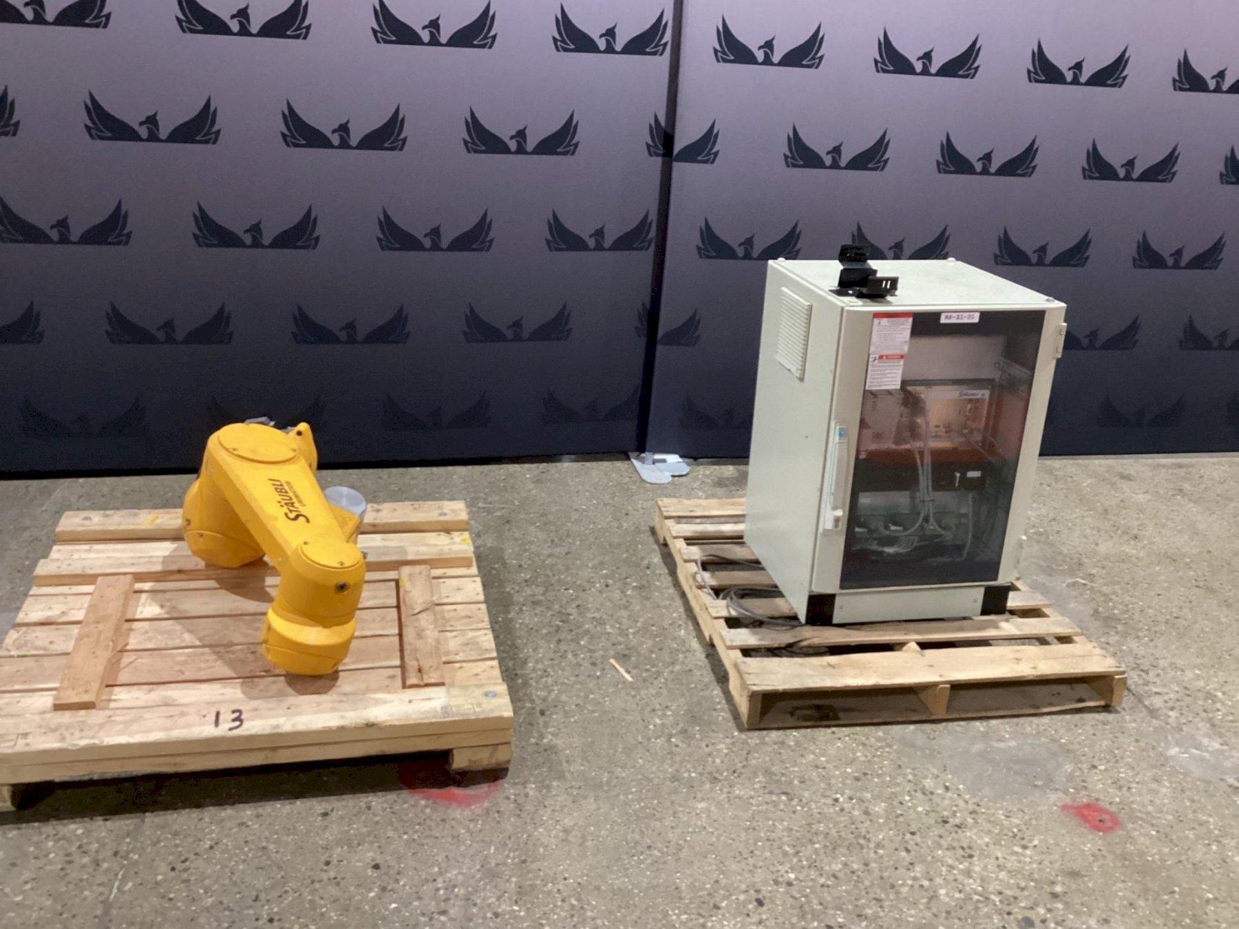 STAUBLI TX90L - Industrial Robotic Arms