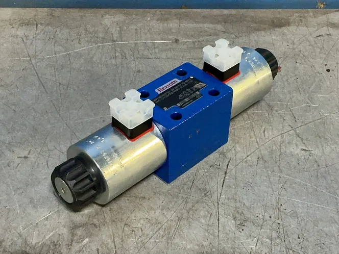 REXROTH HYDRAULIC DIRECTIONAL SOLENOID VALVE  -  R978027151