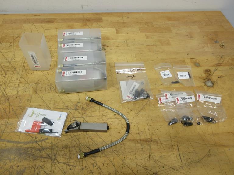 DORIAN 73310153081 - ADVJNR12-3B, 3/4" External D-Clamp Holder - Type D for VNMG33_ Inserts, Right Hand(5 pcs New In Box)- Auction Item
