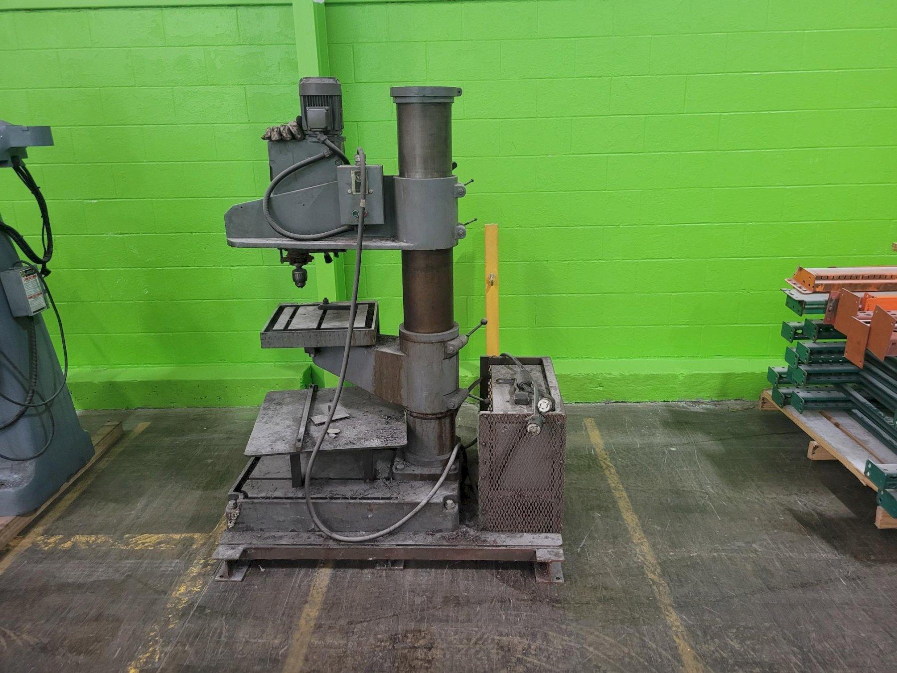 UNBRANDED RADIAL ARM DRILL. STOCK #1112825