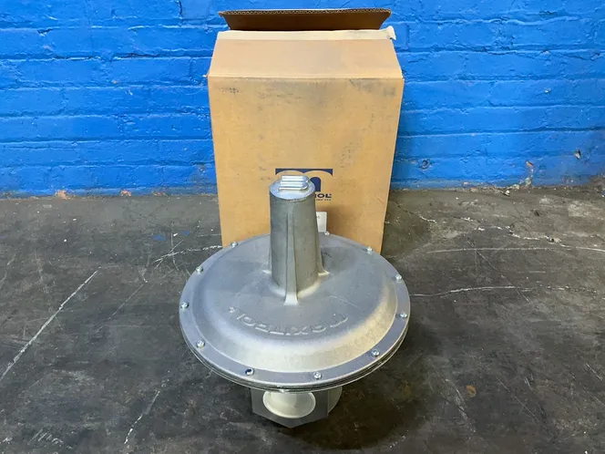 MAXITROL 2-12" 10PSIG MAX GAS PRESSURE REGULATOR  -  210G-2020-0006