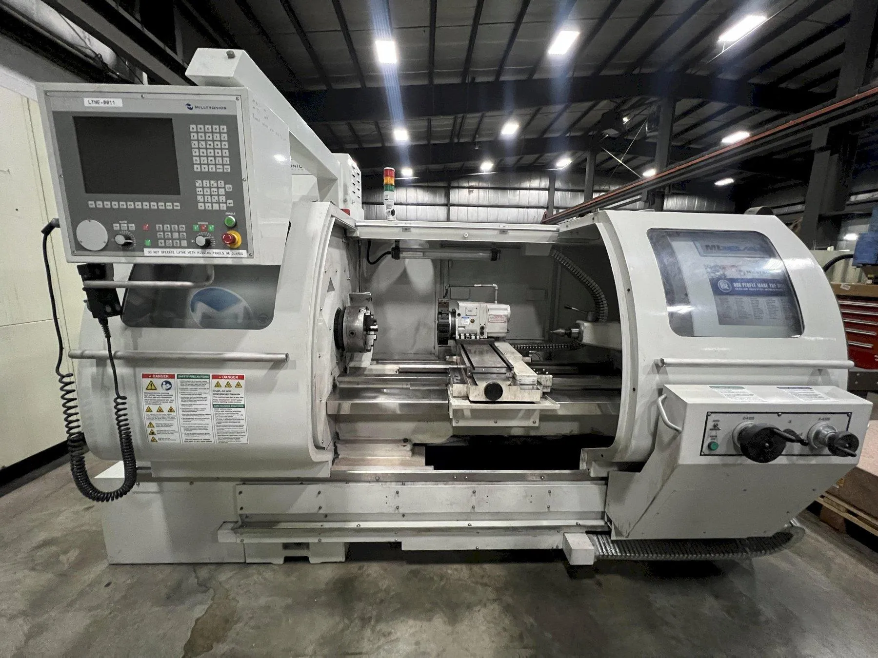 MILLTRONICS ML16/40 CNC LATHE
