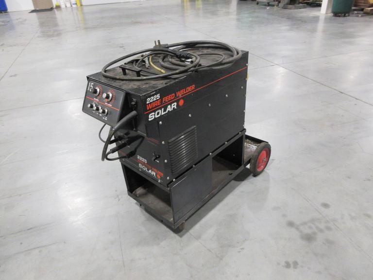 Solar 2225 industrial MIG  225-amp Wire Feed Welder, Single Phase 208/220V Power Source, with Accessories- Auction Item