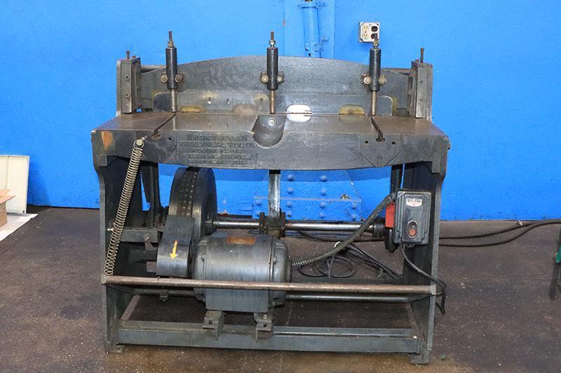16 Ga. x 3 ft Whitney Jensen Mechanical Power Shear