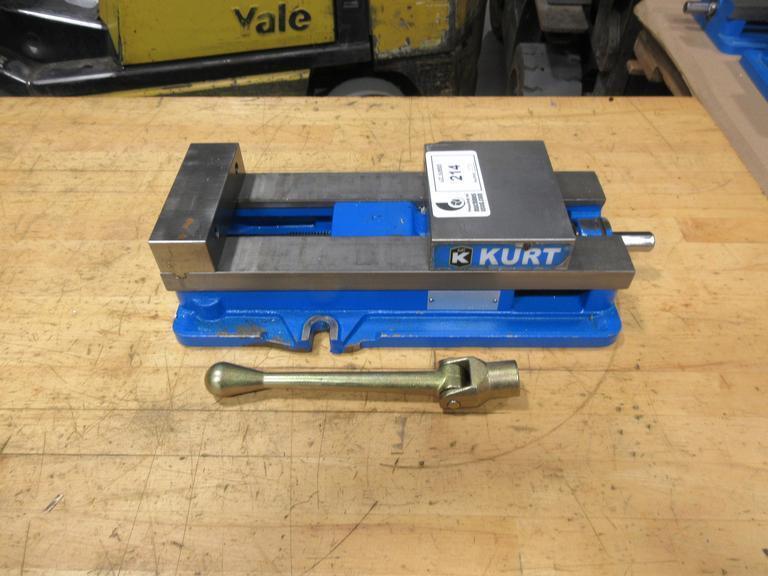 Kurt D688 6" AngLock CNC Milling Vise – w/ Handle- Auction Item