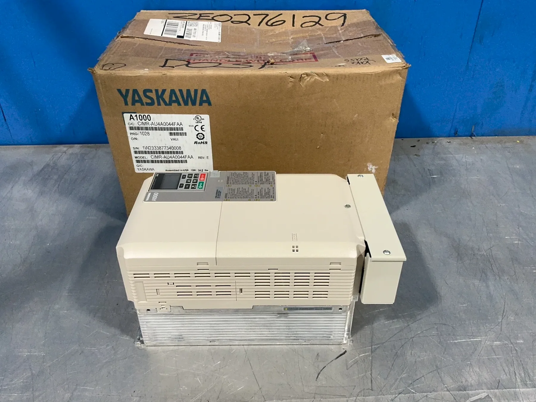 YASKAWA SERVO DRIVE  -  CIMR-AU4A0044FAA
