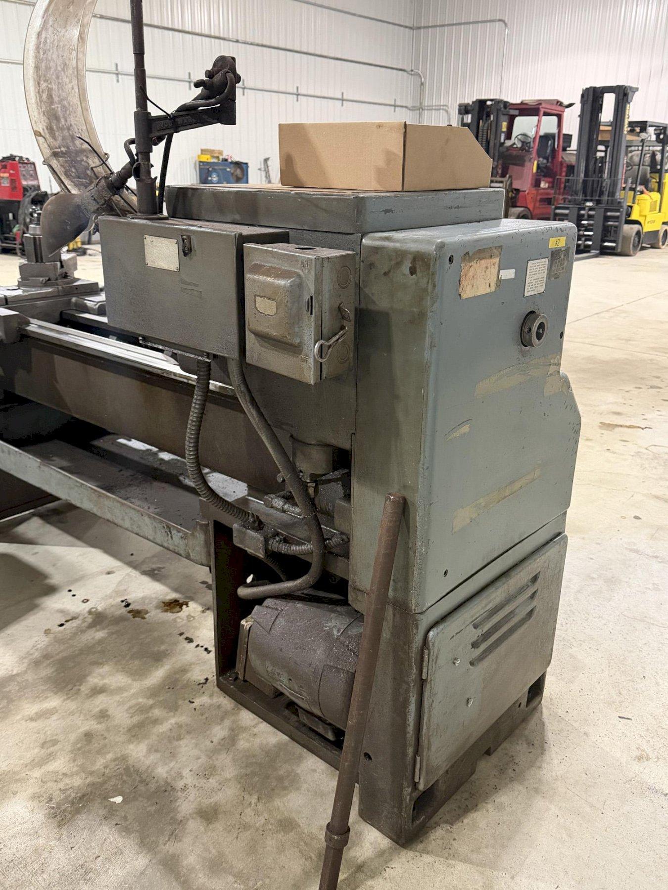 Leblong Regal Servo-Shift 17" x 102" Engine Lathe