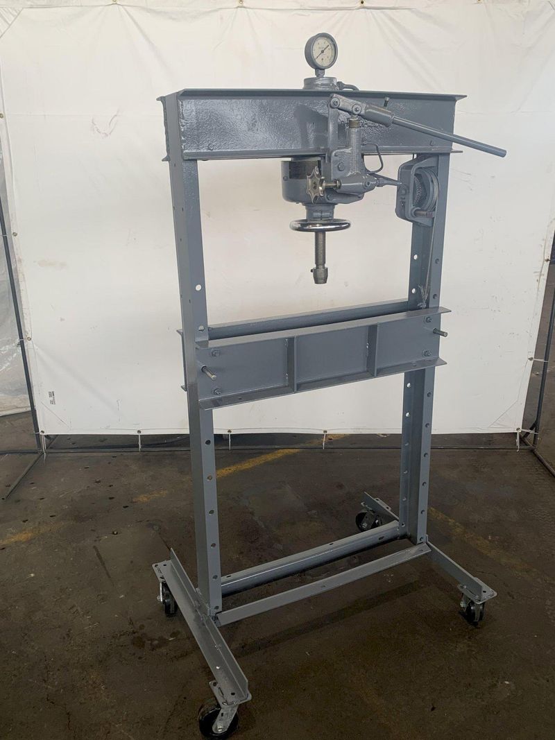 ca0aee8d24699d933cb9591f30df8ed1-bdb251ecf4c64a4693c0e5fa814b038b.jpg