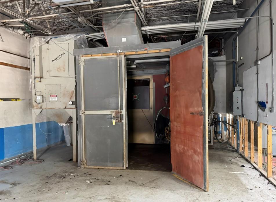 2012 BLAST-IT-ALL MODEL ROOM 9' x 10' x 10' WALK-IN BLAST CABINET: YOBRO #25314