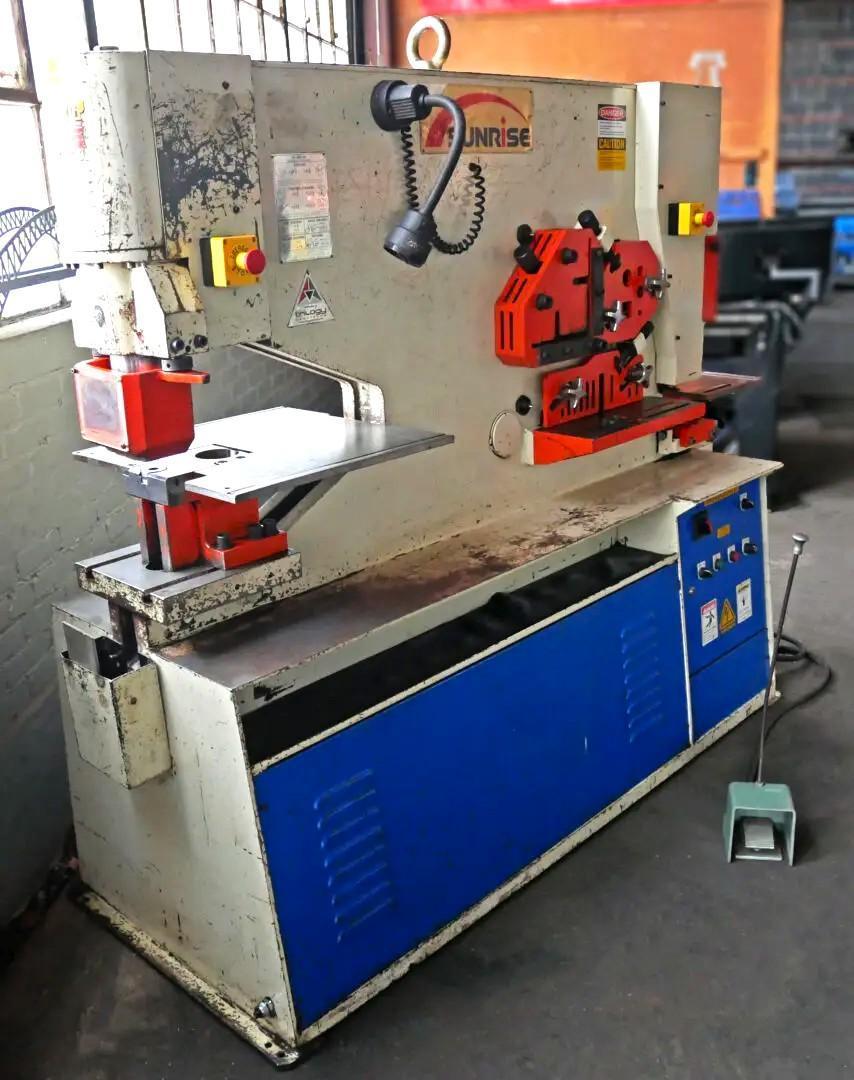 SUNRISE IW-66SD Ironworker - 66-Ton Dual-Station Hydraulic