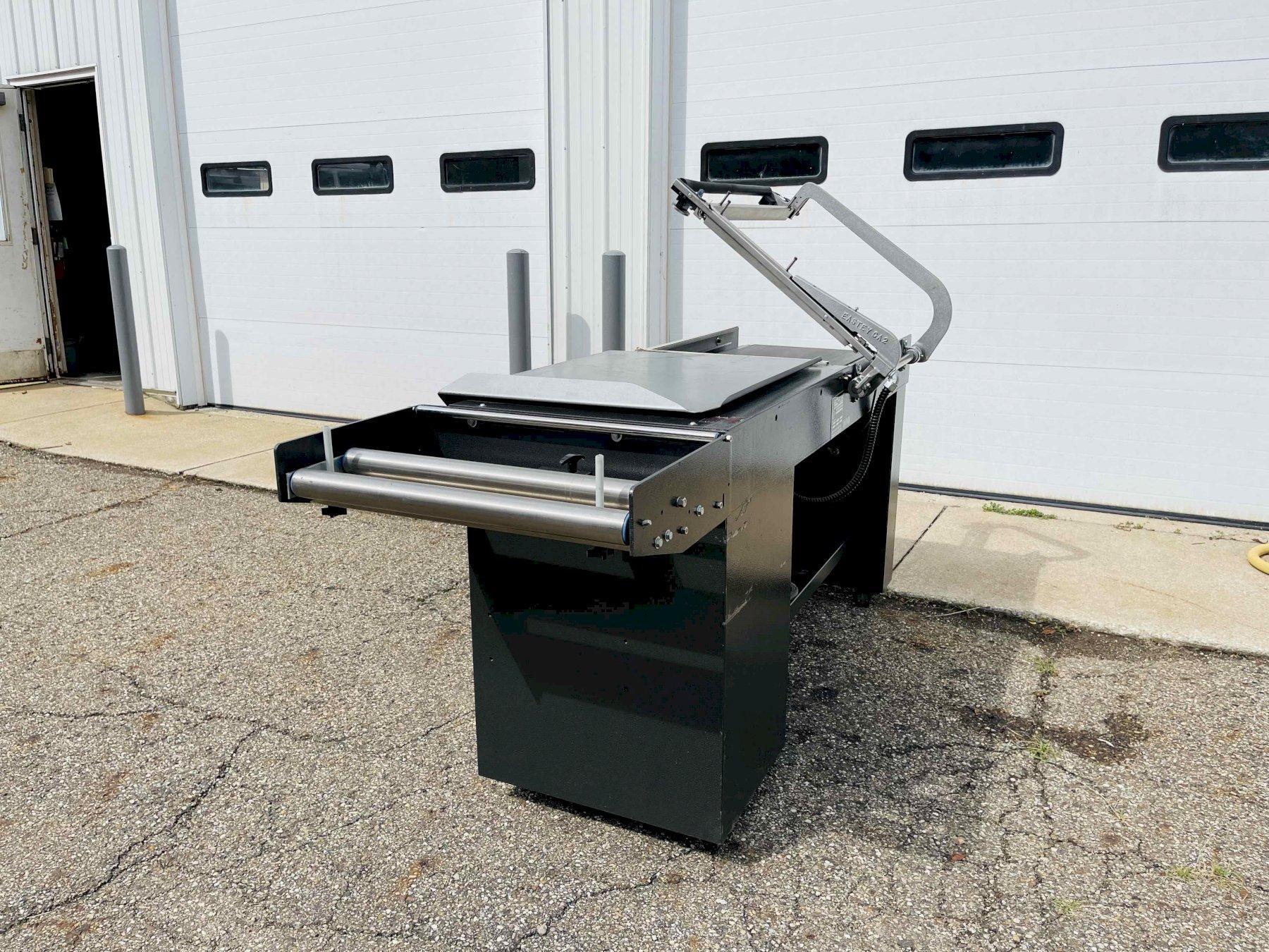 Eastey EM28T Manual L-Bar Sealer w/ Powered Take Away Conveyor