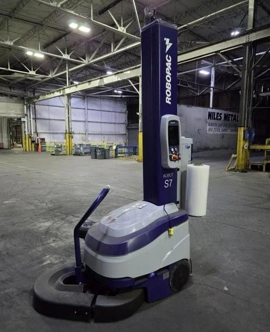 ROBOPAC ROBOT S7 PVS SELF-DRIVE WRAPPING MACHINE. STOCK # 0435726